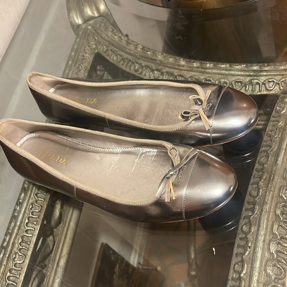Prada silver flats size 42 - Picture 2 of 8